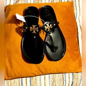 AUTHENTIC TORY BURCH SANDALS